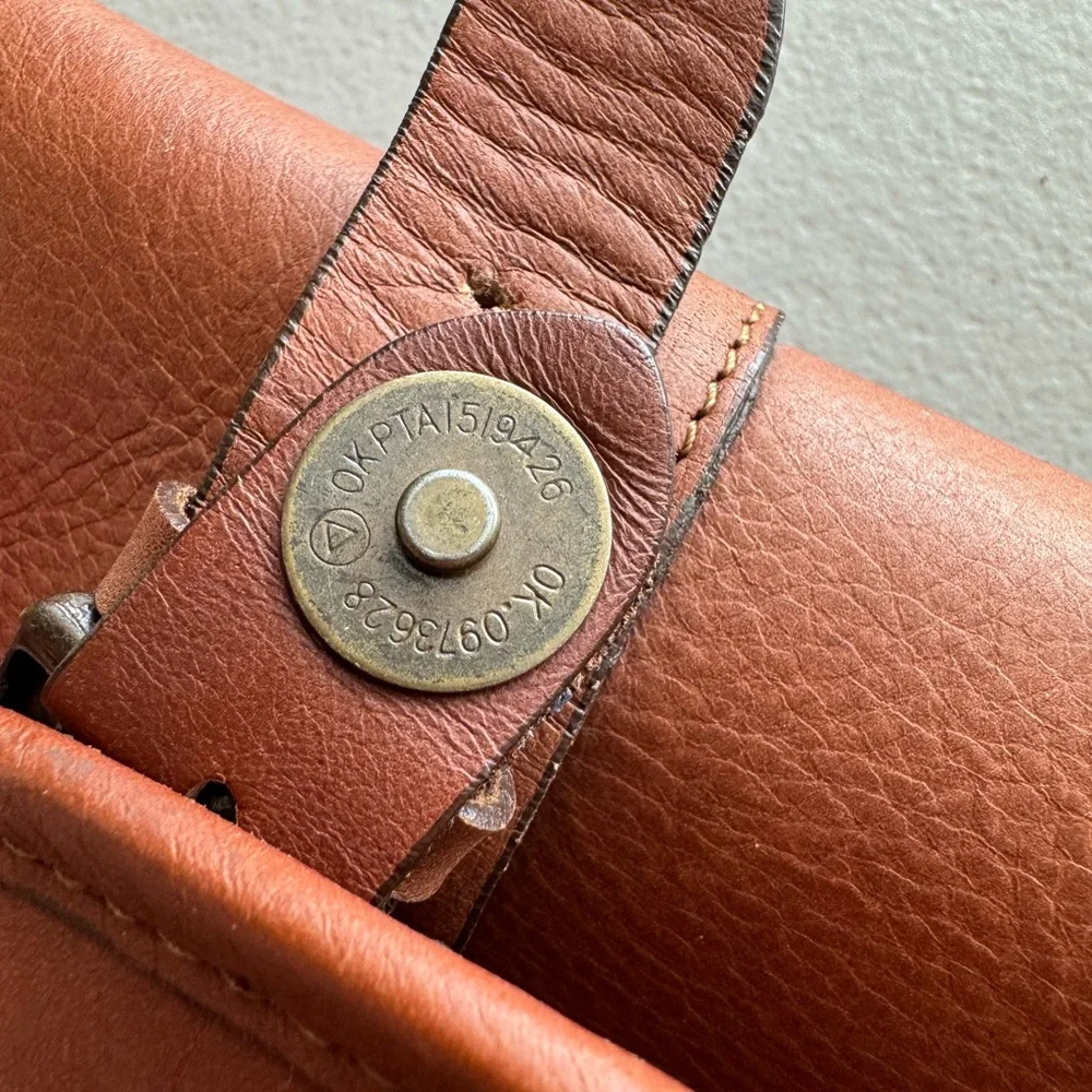Unisex Crossbody Bag Leather Laptop Messenger Bag Briefcase Buckles